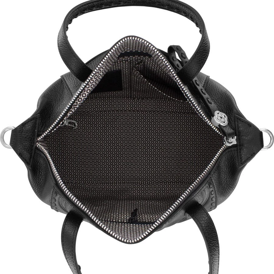 Janelle Satchel - Image 2